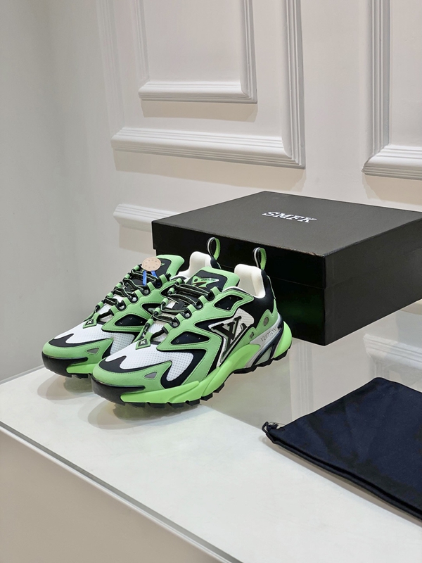 ルイヴィトン靴背面デザイン